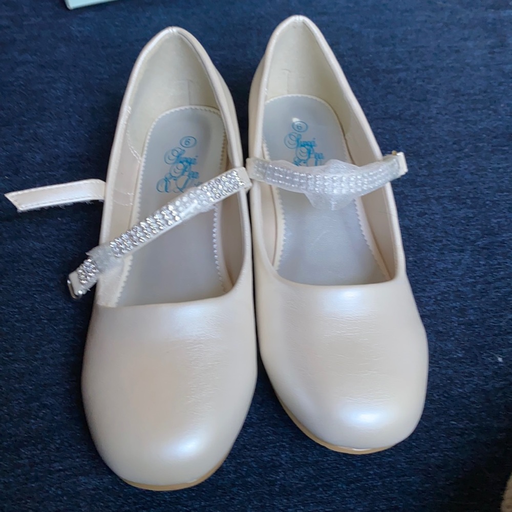 Swea pea and Lilli girls dress shoes sz 6